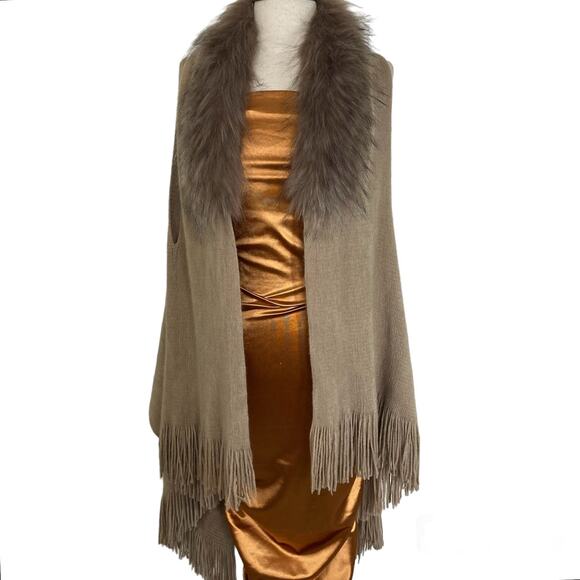 Faux fur fringe brown cape, long sleeveless sweater knit shawl, OSFM - Picture 1 of 6